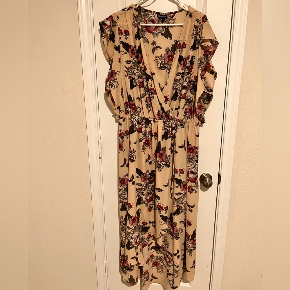 Floral City Chic Summer Dress